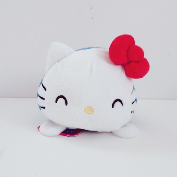 TeeTurtle Hello Kitty And Friends Reversible Hello Kitty - Picture 6 of 11